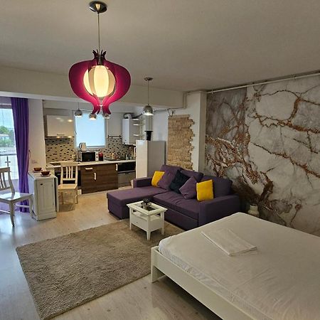 Airport Residence 3 Отопени Экстерьер фото