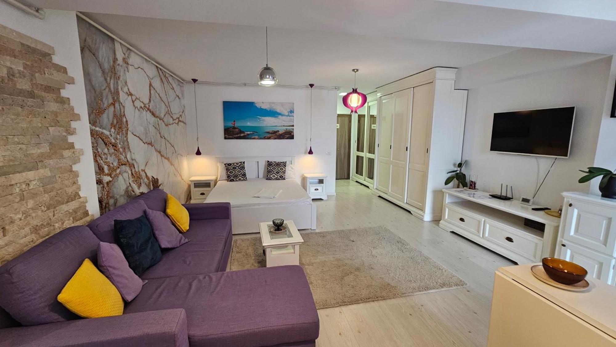 Airport Residence 3 Отопени Экстерьер фото