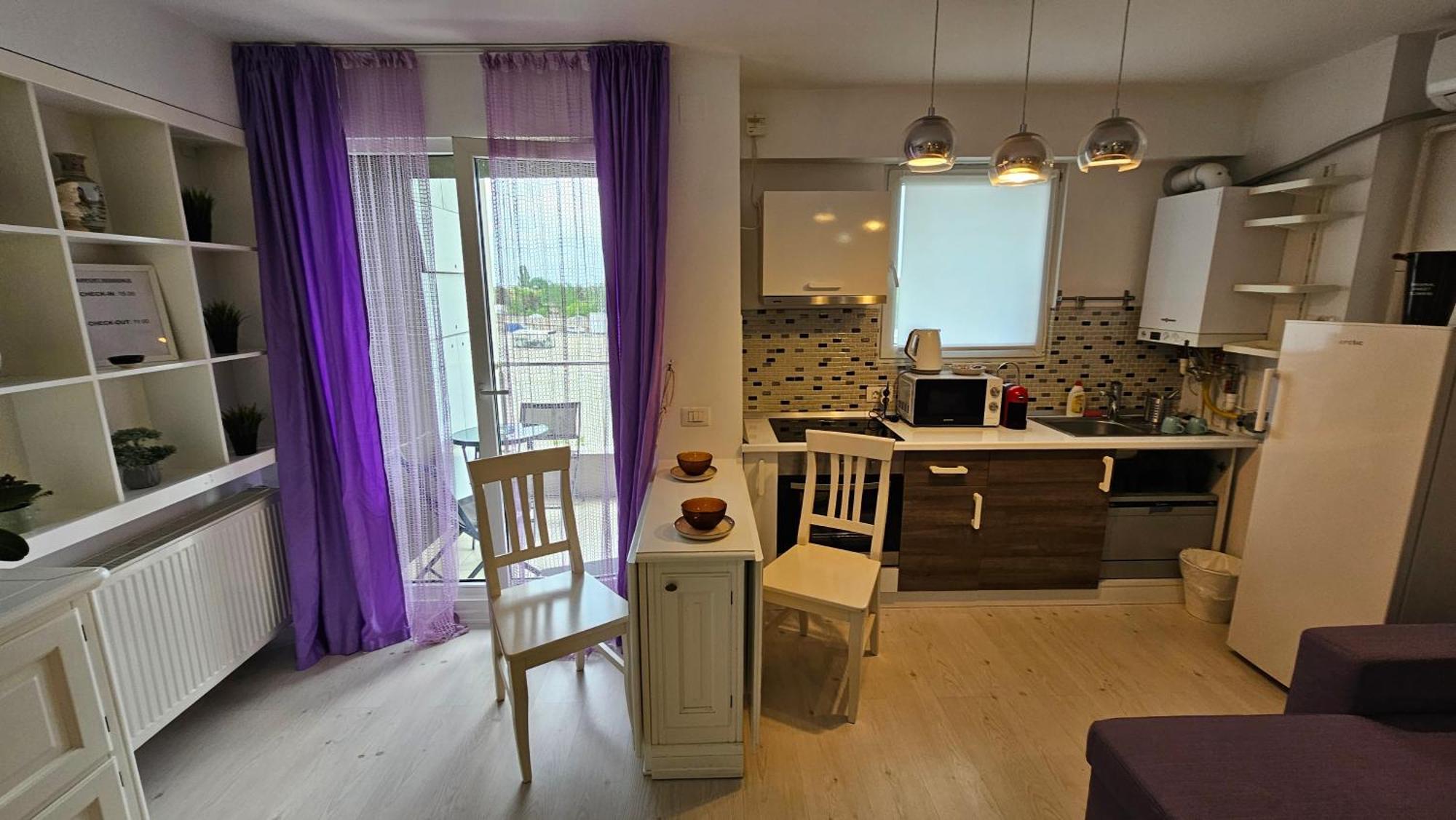 Airport Residence 3 Отопени Экстерьер фото
